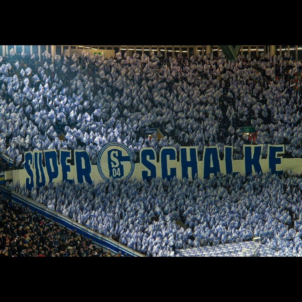 Choreografien, Rauch & Ultras, die die zwischenzeitliche Aufholjagd verpassten - Faszination Fankurv...