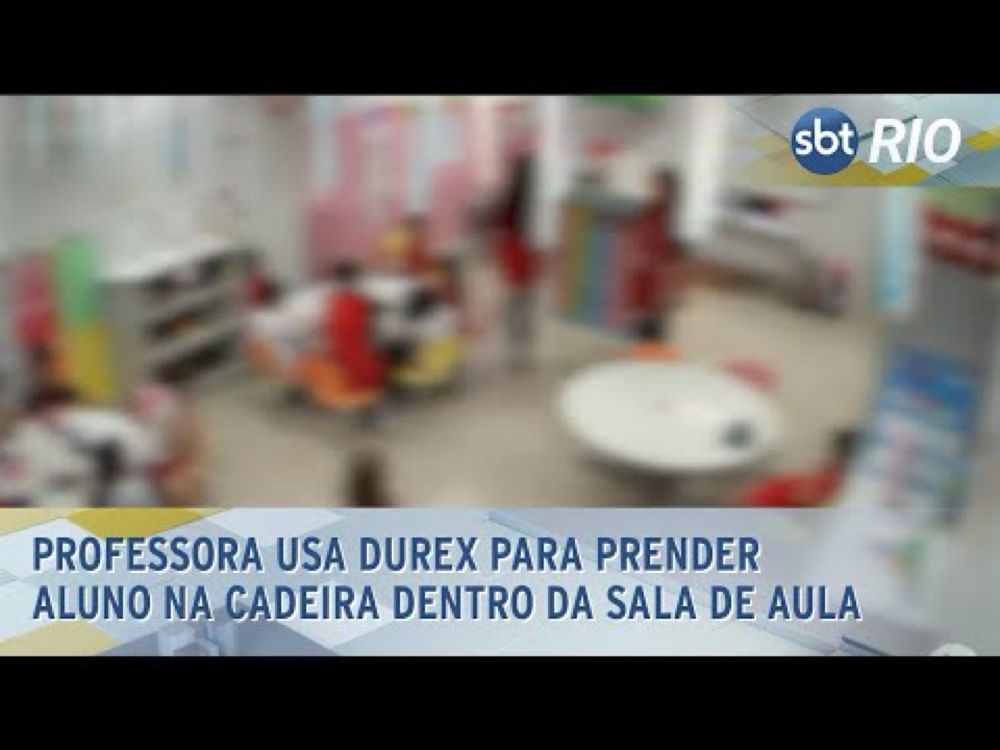 Professora usa durex para prender aluno na cadeira dentro da sala de aula