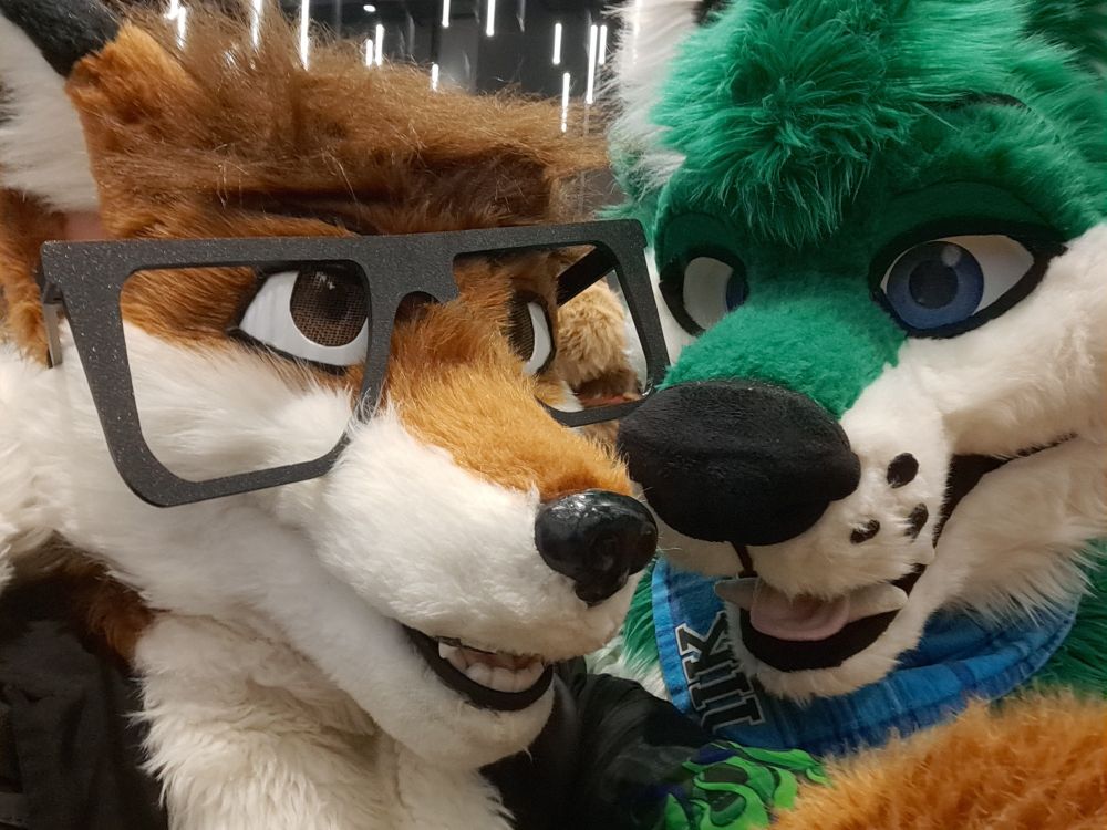 Selfie fursuit photo of myself with @jikerdor.bsky.social