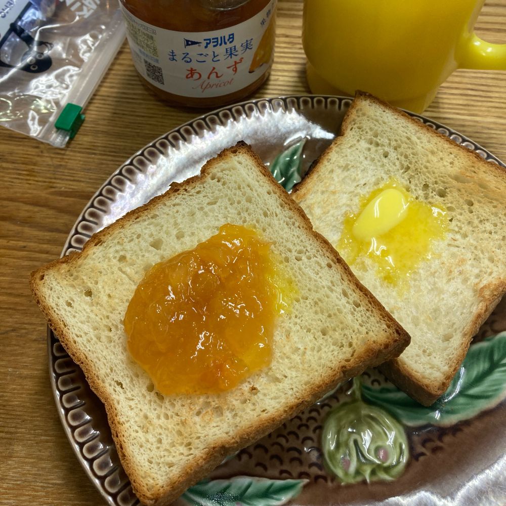 ジャムトースト　あんず