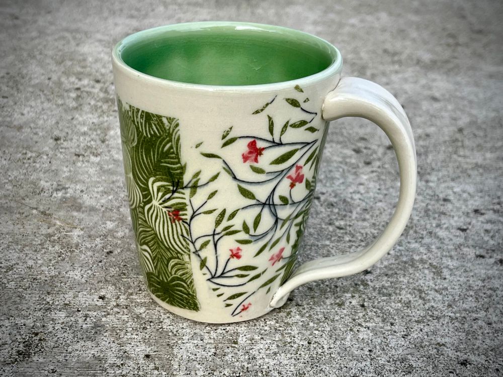 Mug with San Bao underglaze transfers
