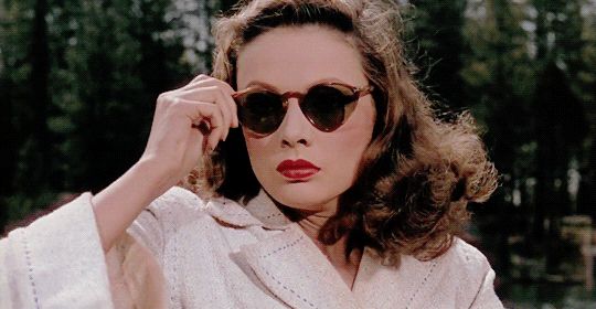 Gene Tierny dramatically removes sunglasses in movie Leave Her to Heaven. A movie so twisted and controversial they locked it in a vault and didn’t re-release for decades, then pulled it again.