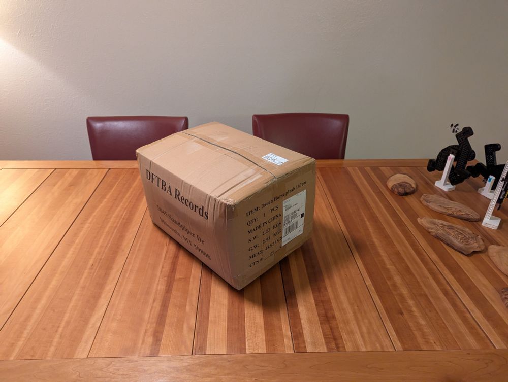 Look, gentlemen! A roundish box!
Mr. Poofers pretended there was such thing as a roundish box.
