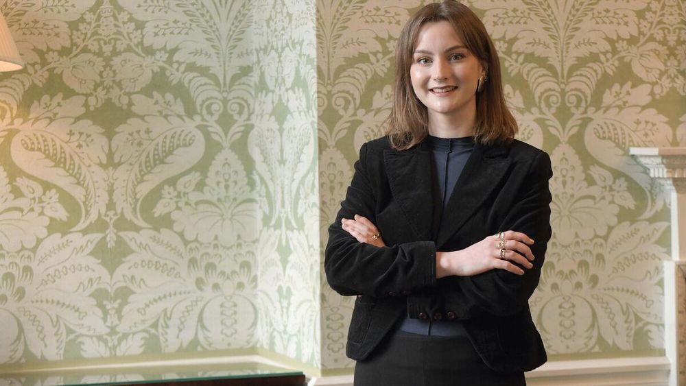 "I would like to draw the attention of the men of Ireland to toilet seat etiquette. I urge you to hear me out on this one: I believe men should be putting the toilet seat down after themselves. Why do I believe this, you ask?"