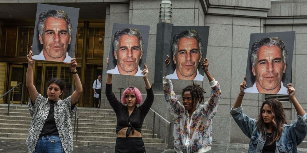 There has been wall-to-wall US corporate media coverage of the Department of Justice’s Epstein files and the battle over its release. So why has new reporting about hacked materials largely been ignor...
