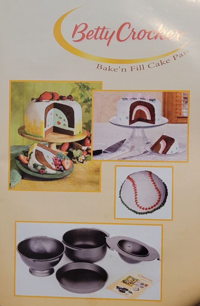 The cookbook for a Betty Crocker Bake'n Fill