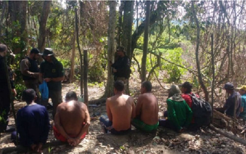 Confronto em terra indígina terminou com cinco mortos - Misto Brasil