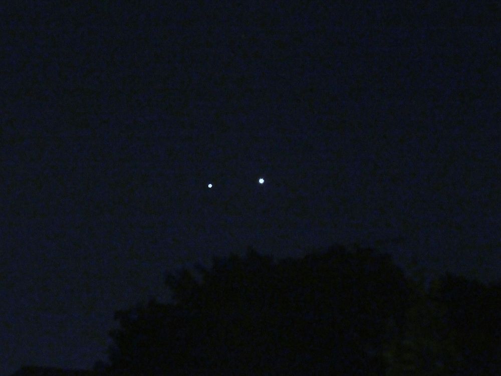 Left to right. Jupiter and Venus this morning. One day before their 'Super' Conjunction.