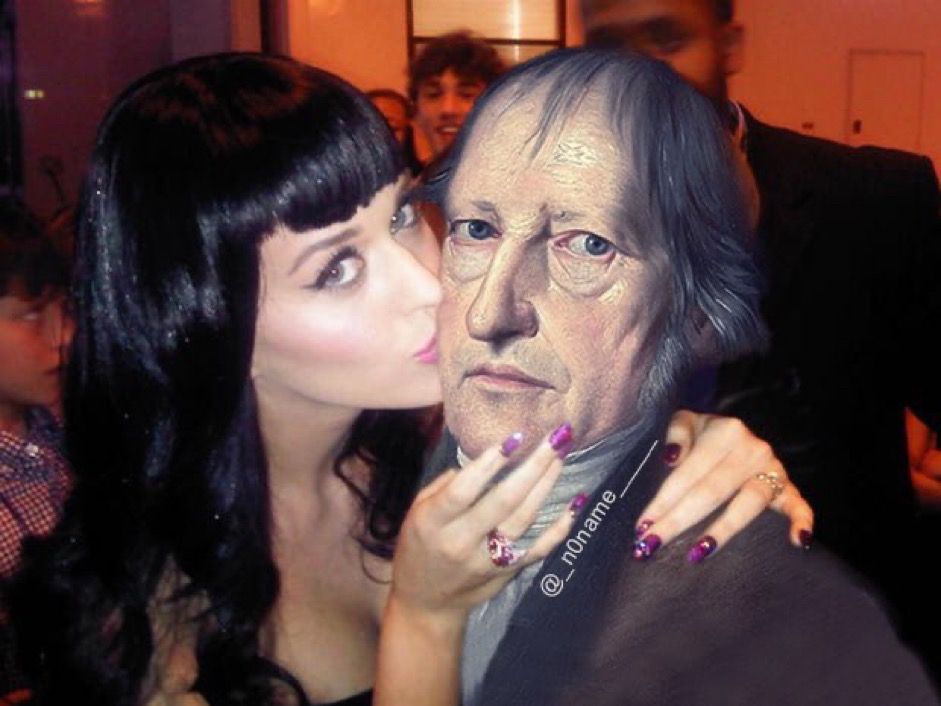 Katie Perry embrassant Hegel*

* et apparemment elle aime ça