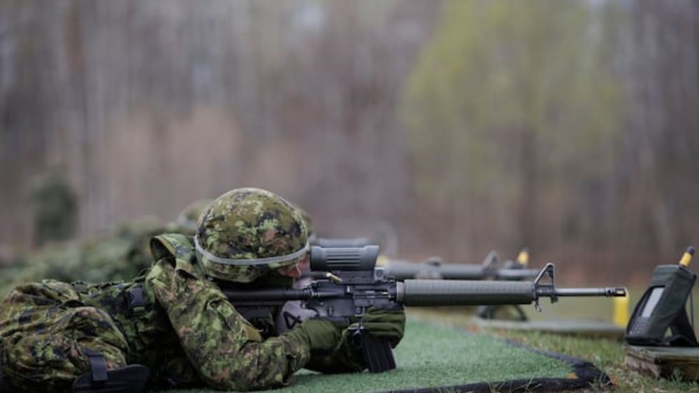 The Canadian military insists it's getting a handle on its recruiting crisis, but a new leaked internal report obtained by CBC News suggests many of those who come through the door quickly leave in fr...