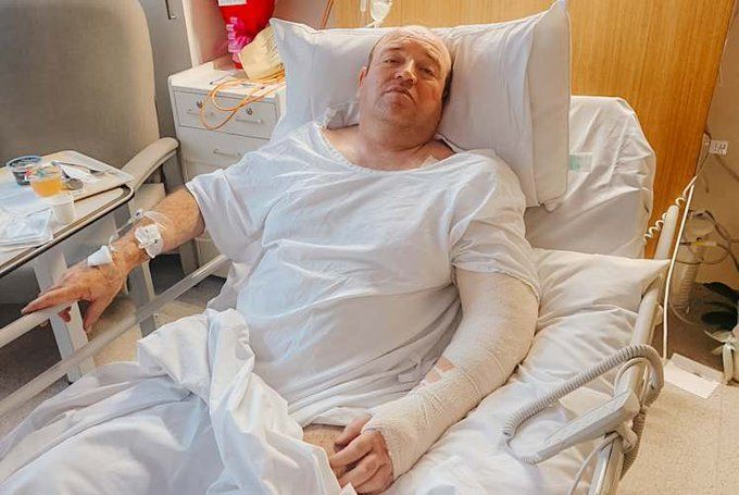 Ahmed al Ahmed, le héros de l’attentat de Sydney, en Australie à l'hôpital suite à ses blessures. 