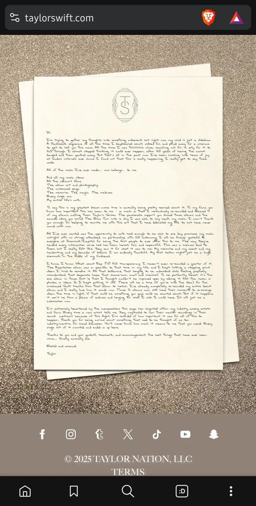 taylor swift glitter background on her website