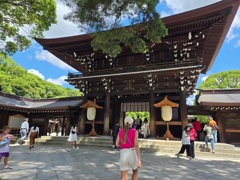The main Shrine grounds, with a large building serving as a gate.