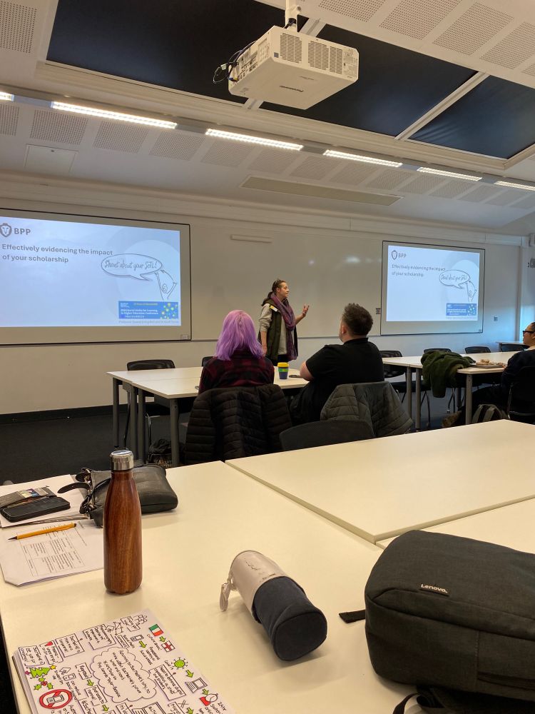 prof dawne presenting at the SOCMEDHE24 conference 