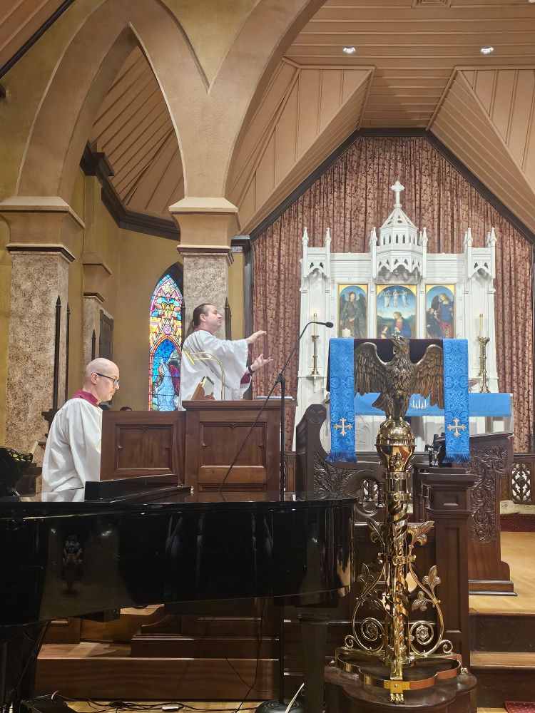 Organist and Choirmaster Eric Mellenbruch and Director of Music Bethell Hall Mark Wishkaemper offering music in our Advent services in St. David's Historic Church.