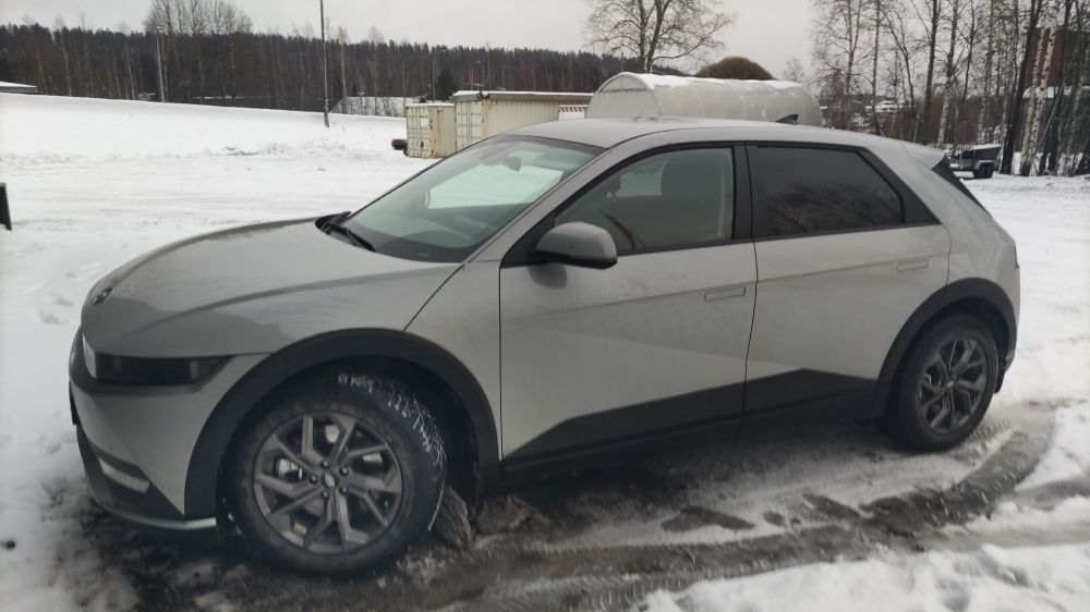 Hyundai ionic 5 täyssähköauto