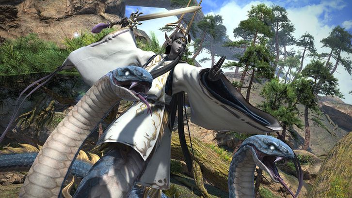 A Final Fantasy 14 screenshot of Seiryu, a member of the Four Lords. He is a tall creature with a humanoid upper half and a dragon-like lower half with two snakes protruding from his body. He has long dark hair and grayish-blue skin, and is wielding a sword in his right hand.