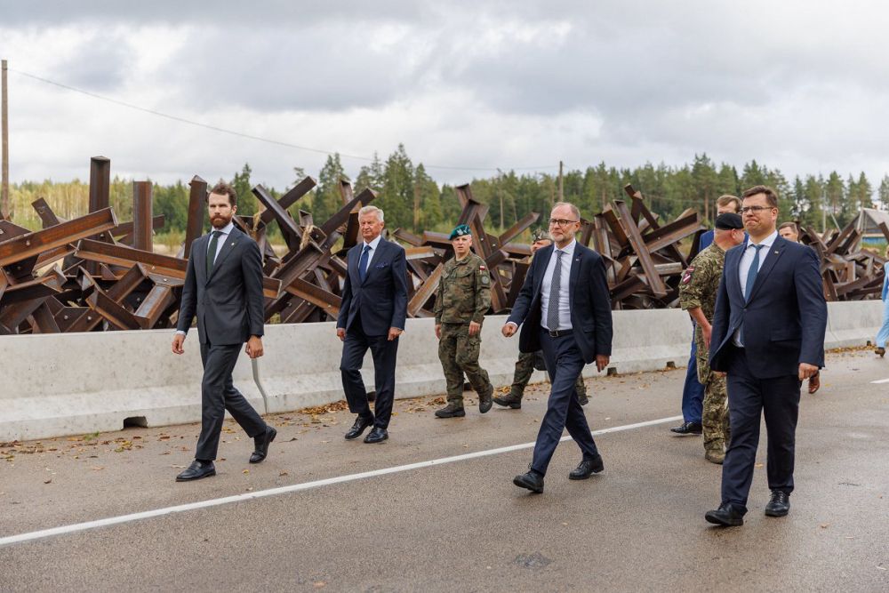 Baltic states and Poland pledge to defend EU's eastern border