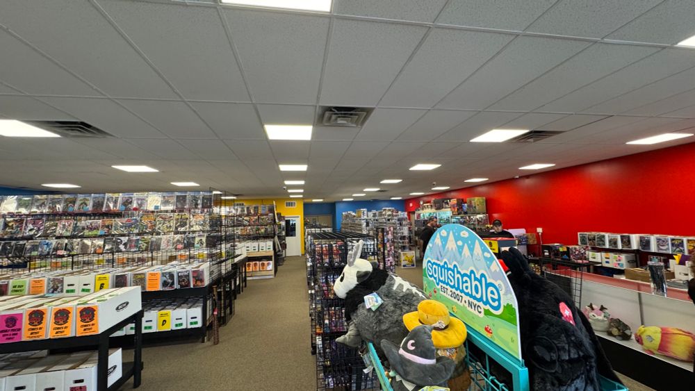 An expanded service counter and register area on the far right. 