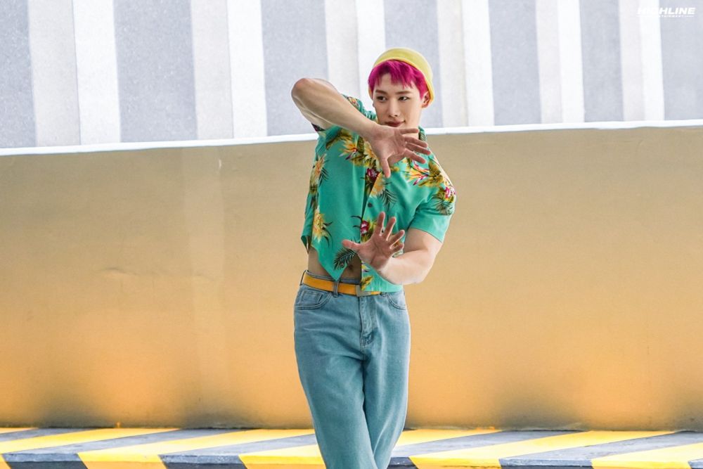 wonho dressed as abby from kpop demon hunters