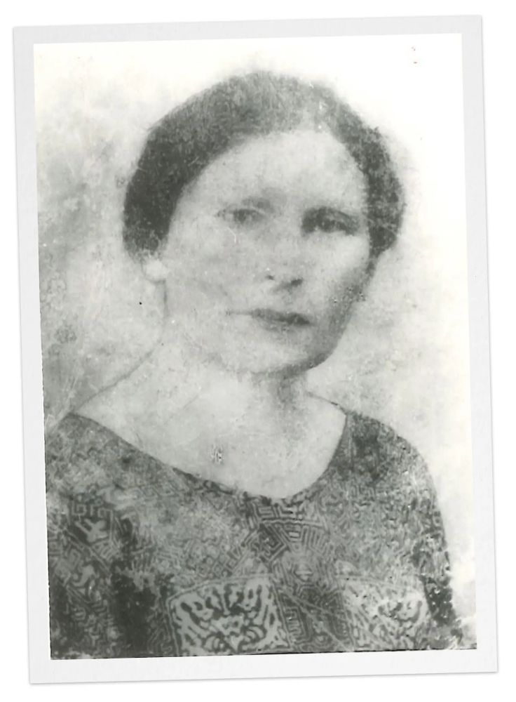 
archive.today
webpage capture
Saved from	
https://www.nytimes.com/2025/11/14/obituaries/sabina-spielrein-overlooked.html
history
14 Nov 2025 22:24:31 UTC
All snapshots	from host www.nytimes.com
WebpageScreenshot
sharedownload .zipreport bug or abuseBuy me a coffee
Skip to contentSkip to site indexSection Navigation
Search
Log in
You have been granted access, use your keyboard to continue reading.
“My Name Was Sabina Spielrein” (2002), directed by Elisabeth Márton. Credit: Facets Video.
Overlooked No More: Sabina Spielrein, Visionary Lost Between Freud and Jung
She maintained a triangular correspondence with the two men, who overshadowed the significant contributions she made to the field of psychoanalysis.
“My Name Was Sabina Spielrein” (2002), directed by Elisabeth Márton. Credit: Facets Video.Credit...

Listen to this article · 9:04 min Learn more
By Nina Siegal
Nov. 14, 2025
This article is part of Overlooked, a series of obituaries about remarkable people whose deaths, beginning in 1851, went unreported in The Times.
Sigmund Freud, Carl Jung — and Sabina Spielrein. As the field of psychoanalysis was emerging in the early 1900s, those scientists were linked in a triangular dialogue that included letters, scholarly articles and debates. Yet for decades, Spielrein’s contributions were overshadowed by the two men. Only recently has her role begun to be fully acknowledged.
In 1911, Spielrein presented a bold theory before the Vienna Psychoanalytic Society at an event hosted by Freud.
During her talk, she proposed that the same inner forces that drive people to love, desire and create can also make them want to destroy — even themselves — a notion that became the focus of her 1912 paper “Destruction as the Cause of Becoming.”
When Freud published his essay “Beyond the Pleasure Principle” (1920), he gave a label to the urge — Thanatos, or the death drive — that acted in opposition to the sex drive, which he called Eros.
He cited Spielrein in a footnote and, for many d…