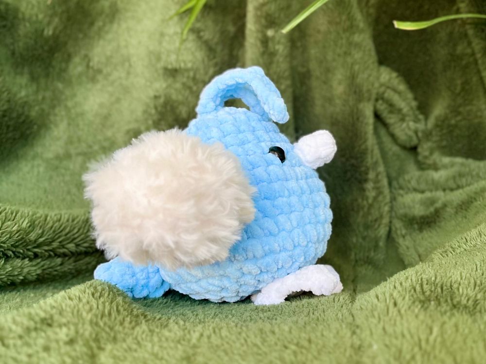 La peluche de côté 