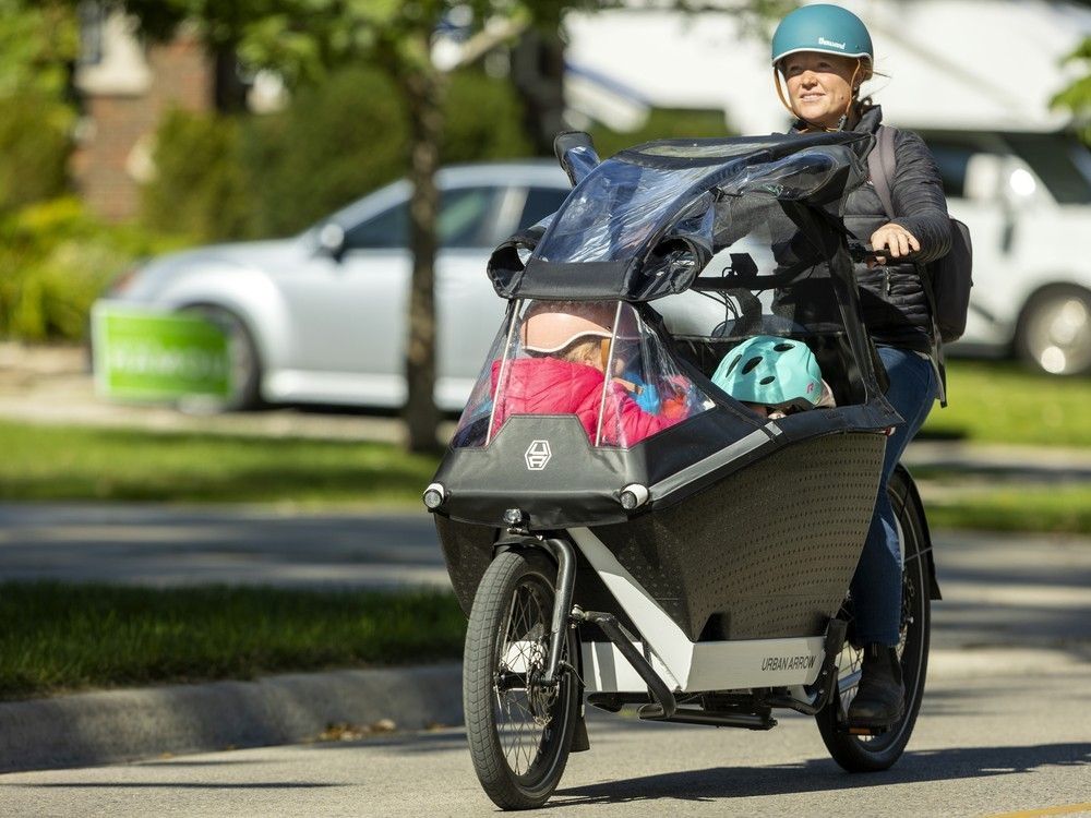 Smith and Benoit: Electric cargo bikes could transform transportation in Ottawa