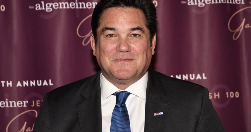 An ICE spokesperson ICE Assistant Secretary confirmed that Dean Cain will be sworn in as an honorary ICE officer in the coming month.