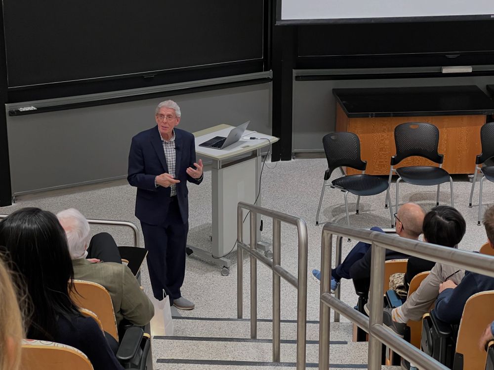 Prof Alan Grodzinsky lecturing in MIT room 6-120.