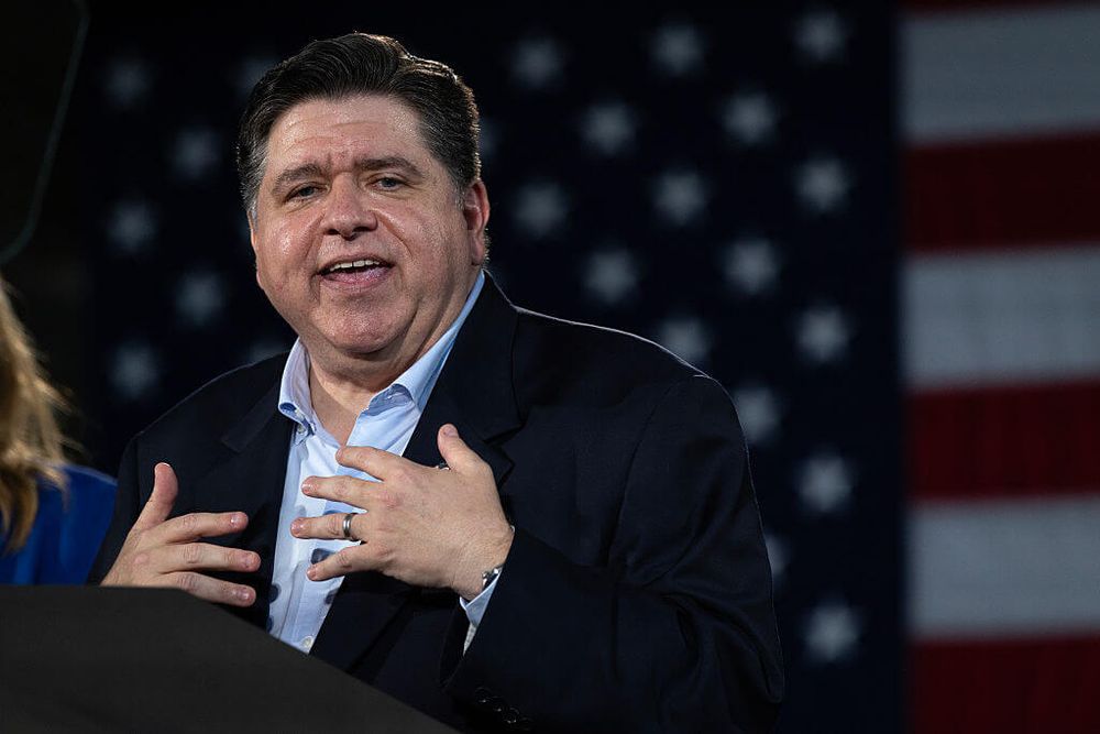 The Illinois Democrat said he backed the Senate bid to halt Israel arms sales to pressure Israeli Prime Minister Netanyahu over Gaza crisis.