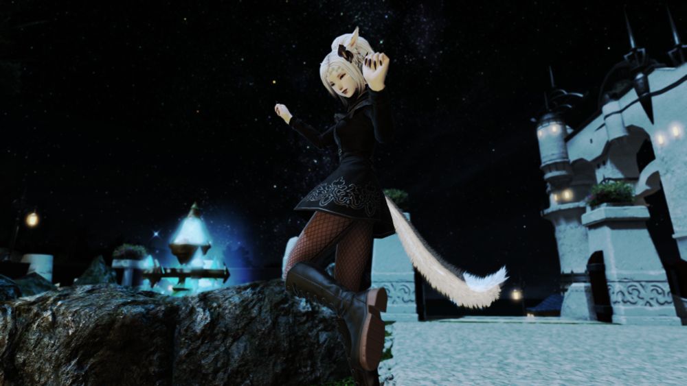 A screenshot of Sasha's FFXIV player character, Anoushka Gloom. She is a miqo'te.