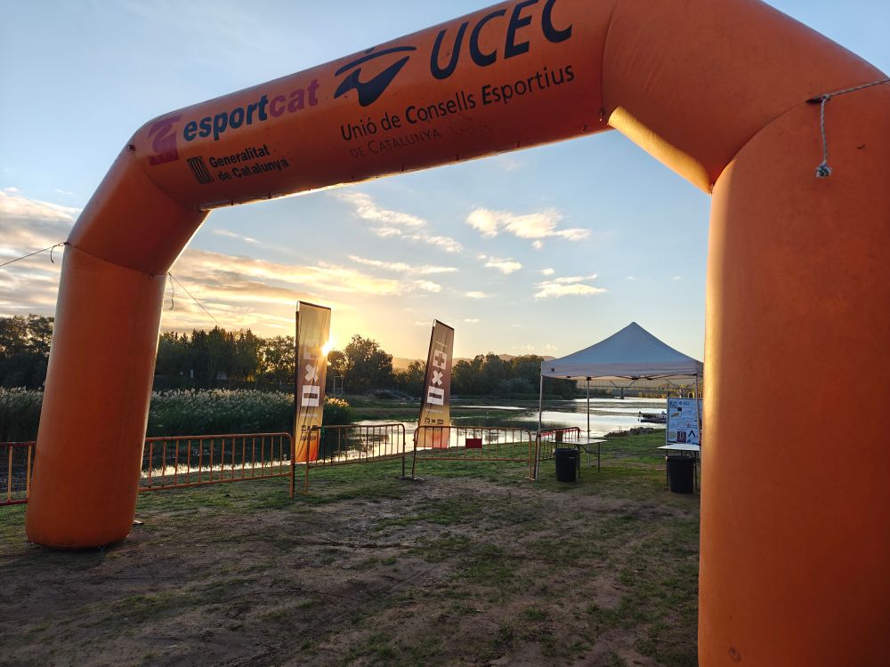 Puesto de salida de la carrera Camí de Sirga, durante la salida del sol