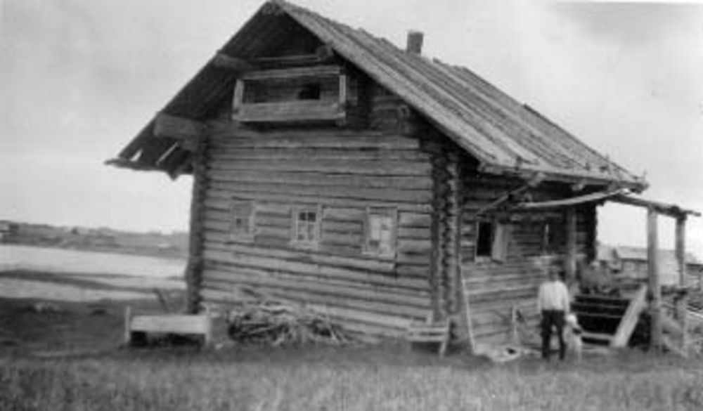 Ivan Häkin savupirtti, asuttu vielä 1920-luvulla
Talvi, Toivo, kuvaaja 1932 
Museovirasto