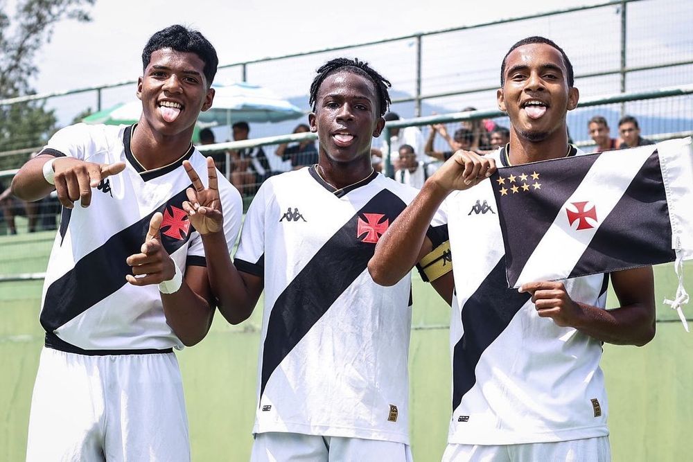 Sub-16: Vasco vence o Botafogo por 3 a 0 no Nivaldo Pereira pelo Guilherme Embry