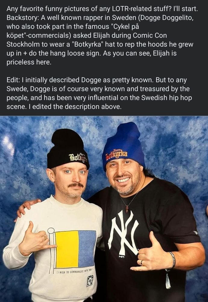 Swedish rapper dogge doggelito and Elijah Wood doing the hang loose sign and repping the Swedish municipality Botkyrka at comic con. 