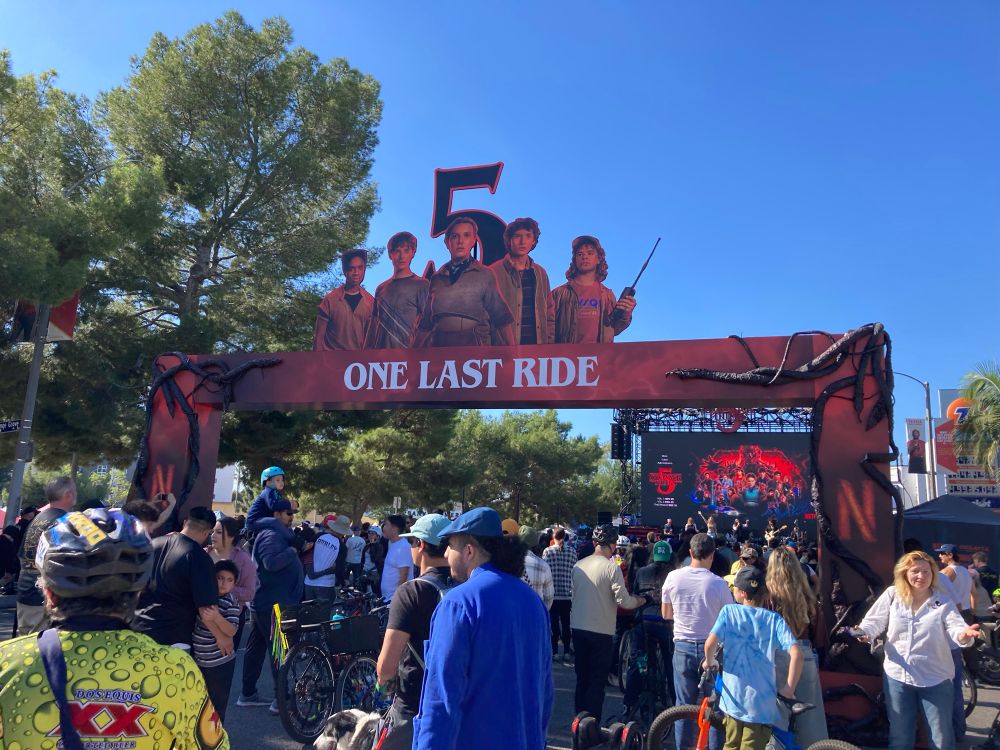 Stage with Journey cover band st the western terminus of Melrose at Fairfax. 