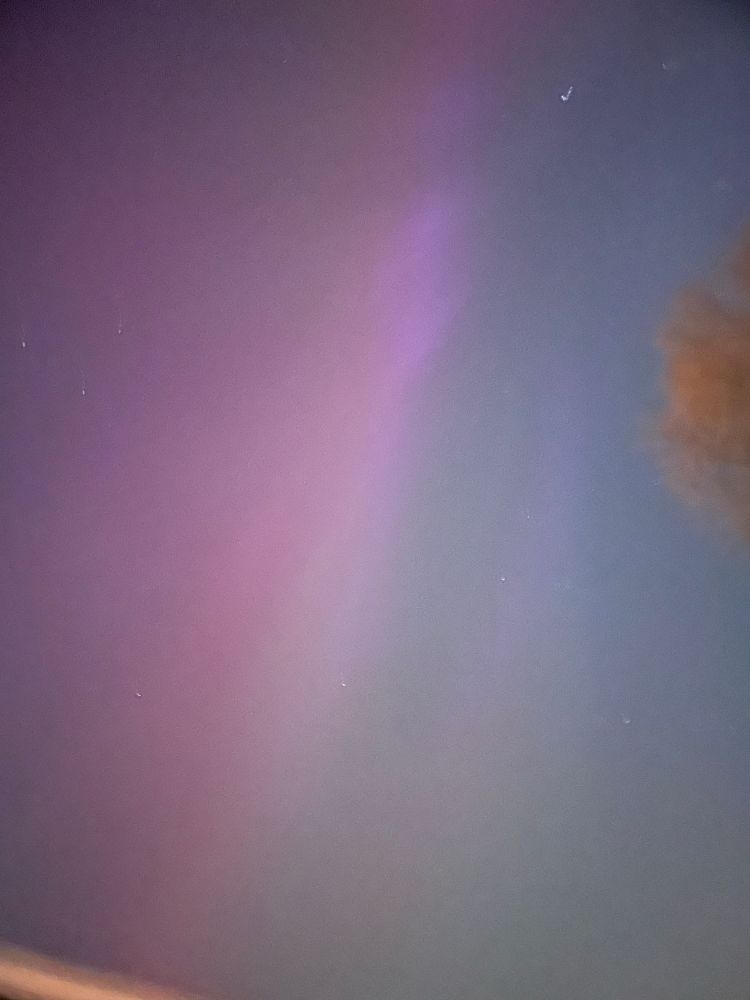 Purplish northern lights