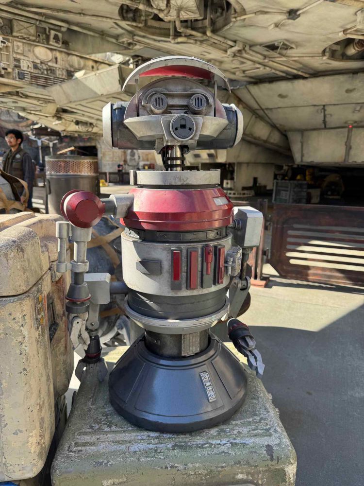 Skeleton Crew RX-droid at Star Wars galaxy's edge