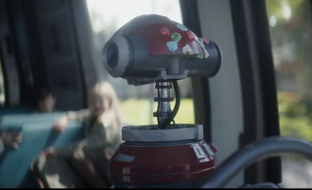 The back of an RX-droid's head, covered in gum