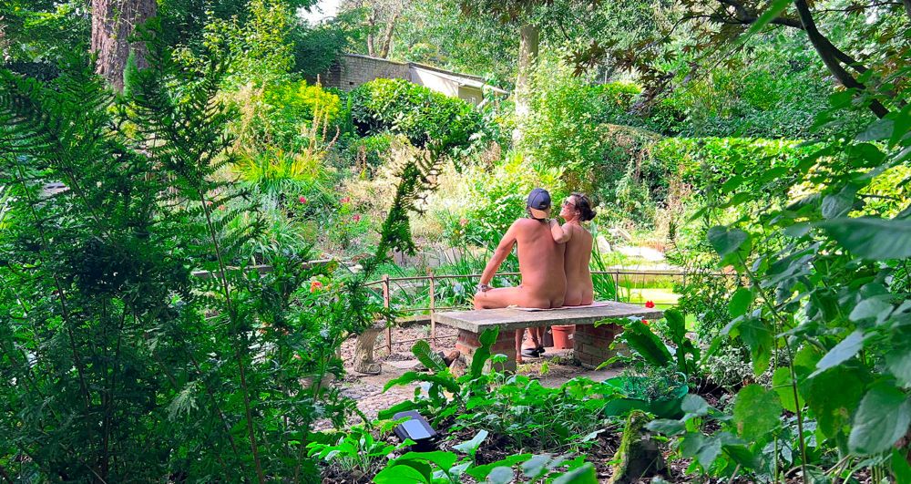 10 Health Benefits of Going Naked - Naked Wanderings