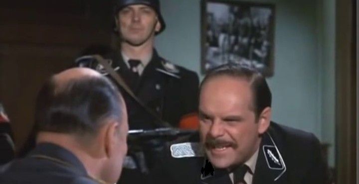 Major Hochstetter von Käfig voller Helden, wie er mal wieder Oberst Klink anschnauzt.