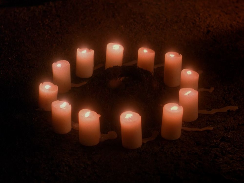 Lit candles, in Coopers dream. Twin Peaks S01E03 - Zen or the Skill to Catch a Killer.