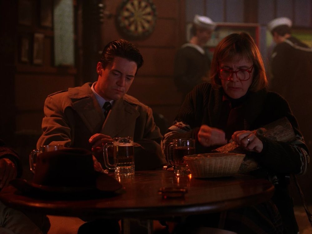 Cooper and the Log Lady enjoy peanuts at the Roadhouse. Twin Peaks S02E07 - Lonely Souls.