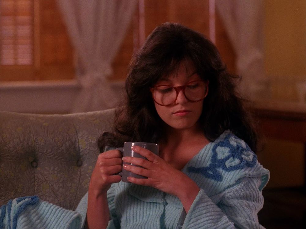 Maddy Ferguson. Twin Peaks S02E01 - May the Giant Be with You.