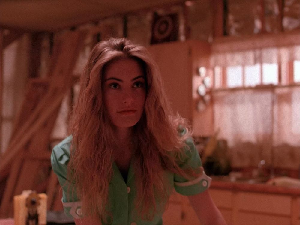 Shelly Johnson. Twin Peaks S01E05 - The One-Armed Man.