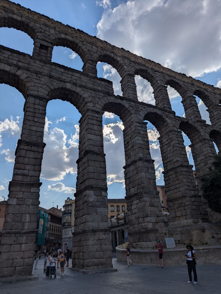 Other angle of the aqueduct