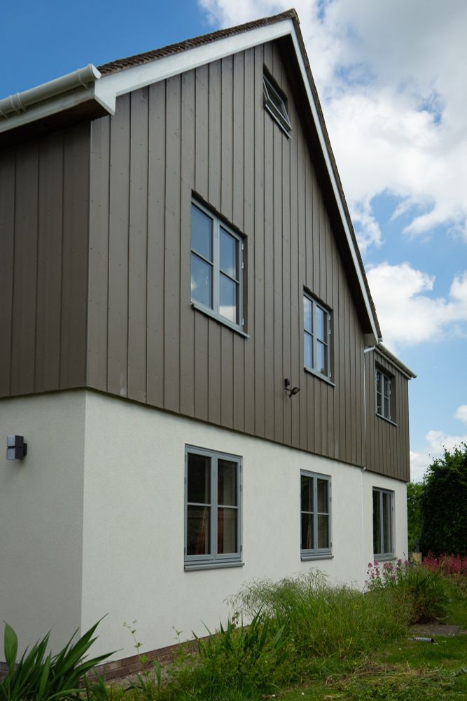 Double sidehung windows with single horizontal glazing bars