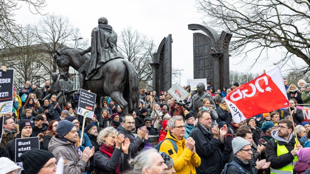 Niedersachsen: Tausende gehen gegen Rechtsextremismus auf die Straße