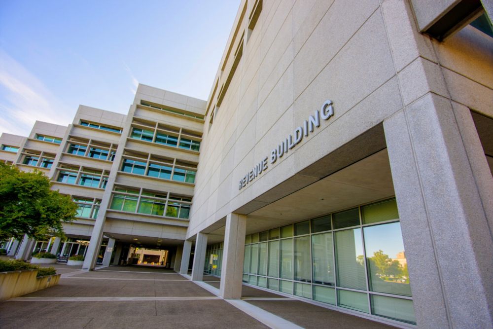 Oregon is one of 25 states this year that partnered with the IRS to offer an online program for taxpayers to file their taxes directly.