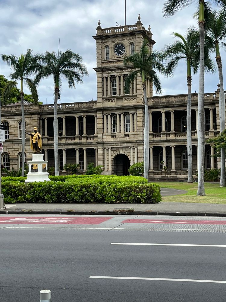 A picture of the King Kamehameha V Judicial History Center in Honolulu Ohio.